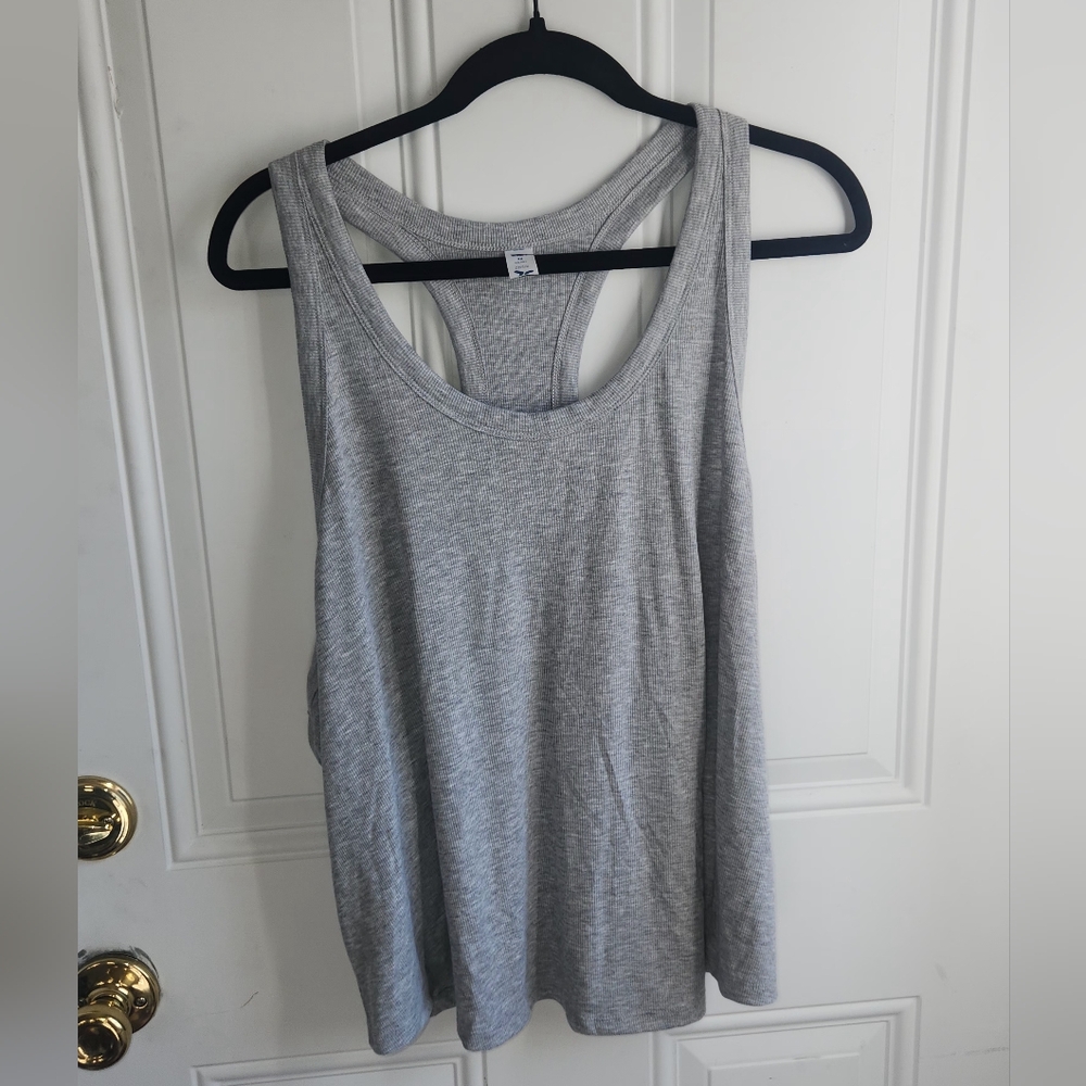 NWOT Old Navy Women's Gray Athletic 4x Tank Top
